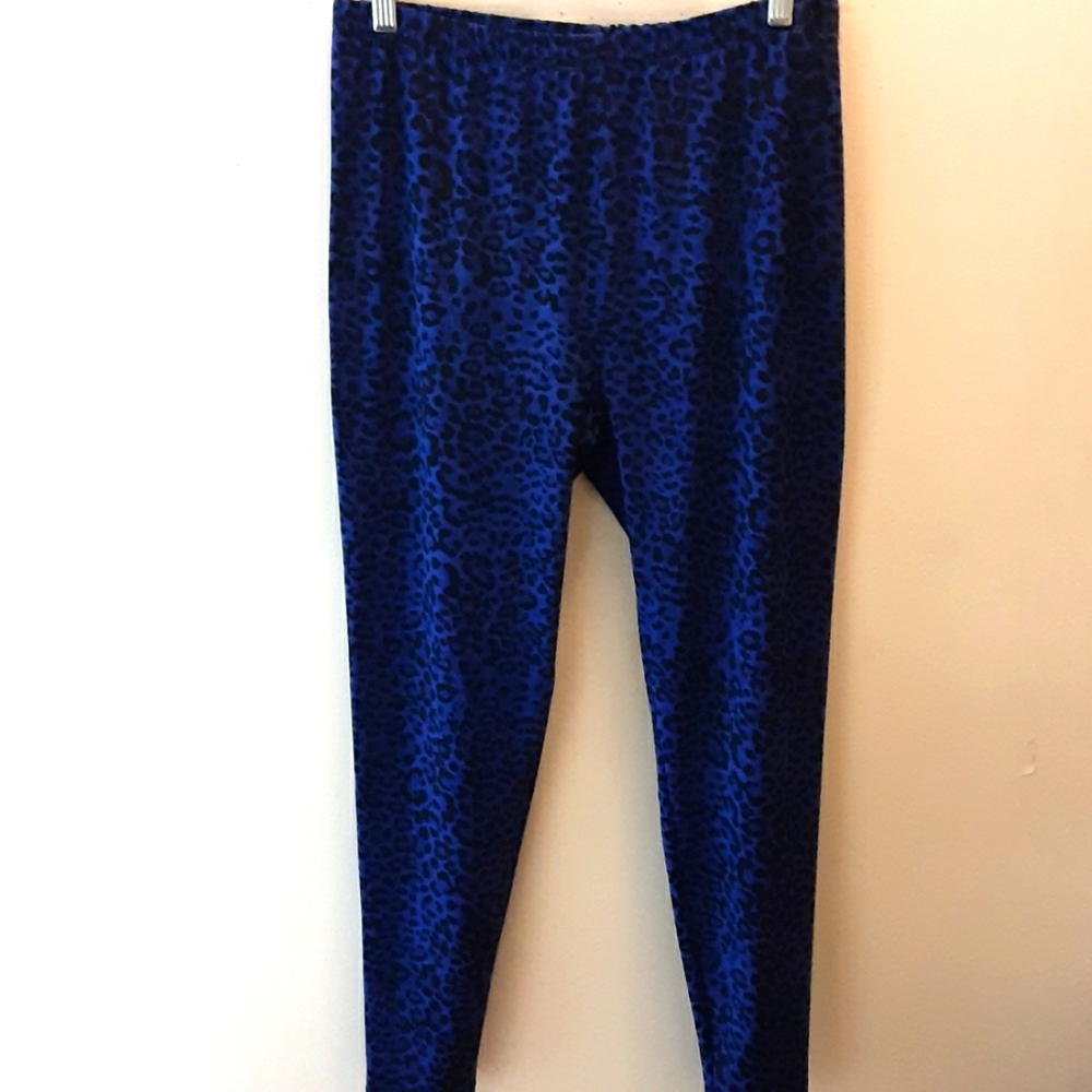 NWOT Women Plus Size Leppard Leggings